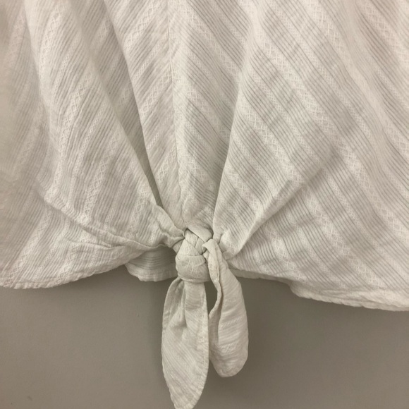 Eyeshadow Crotchet Stripe Tie Front Tank Top - Picture 4 of 8